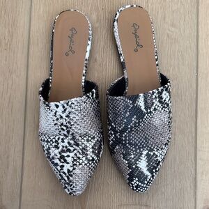 Qupid Snakeskin Flats